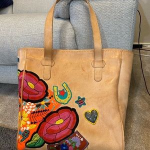 Consuela tote!